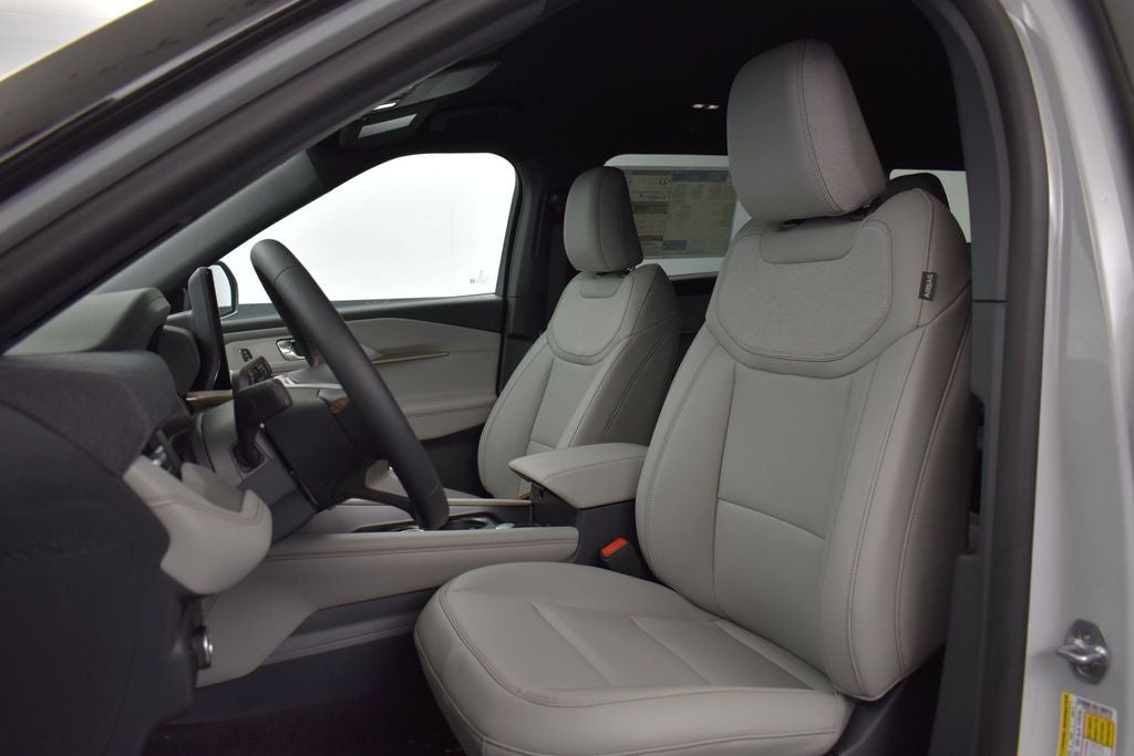 2027 Ford Explorer Active 200A