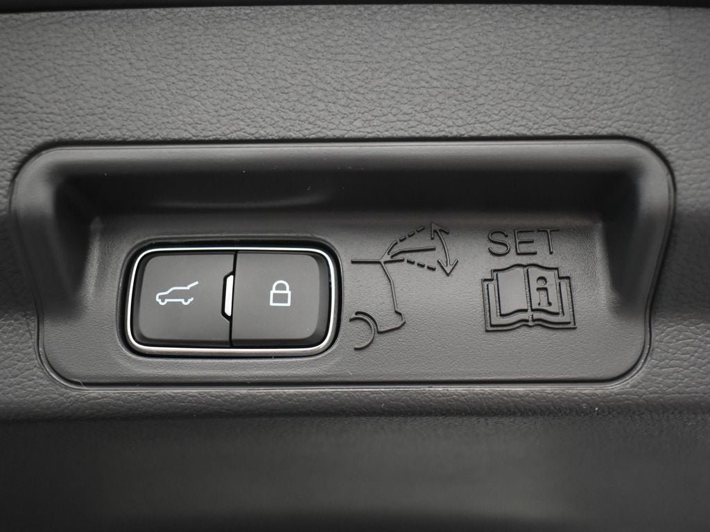 2026 Ford Explorer Active 200A