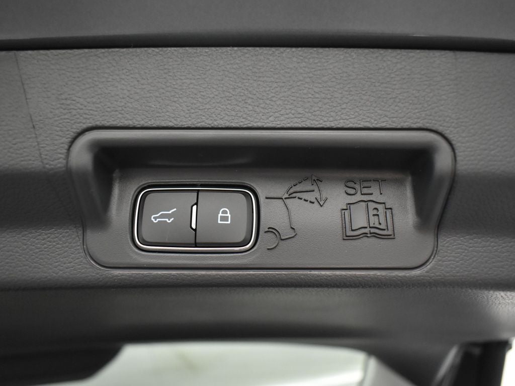 2026 Ford Explorer Active 200A