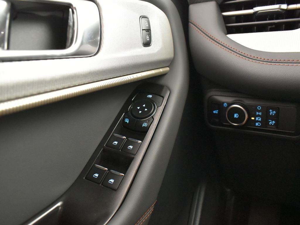 2026 Ford Explorer Active 200A