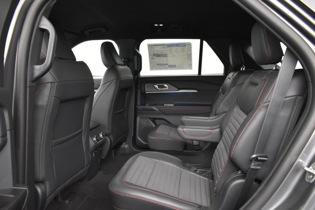 2026 Ford Explorer ST-Line 300A