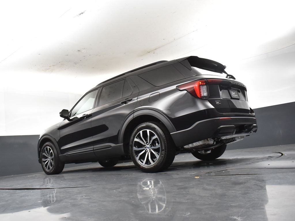 2026 Ford Explorer ST-Line 300A
