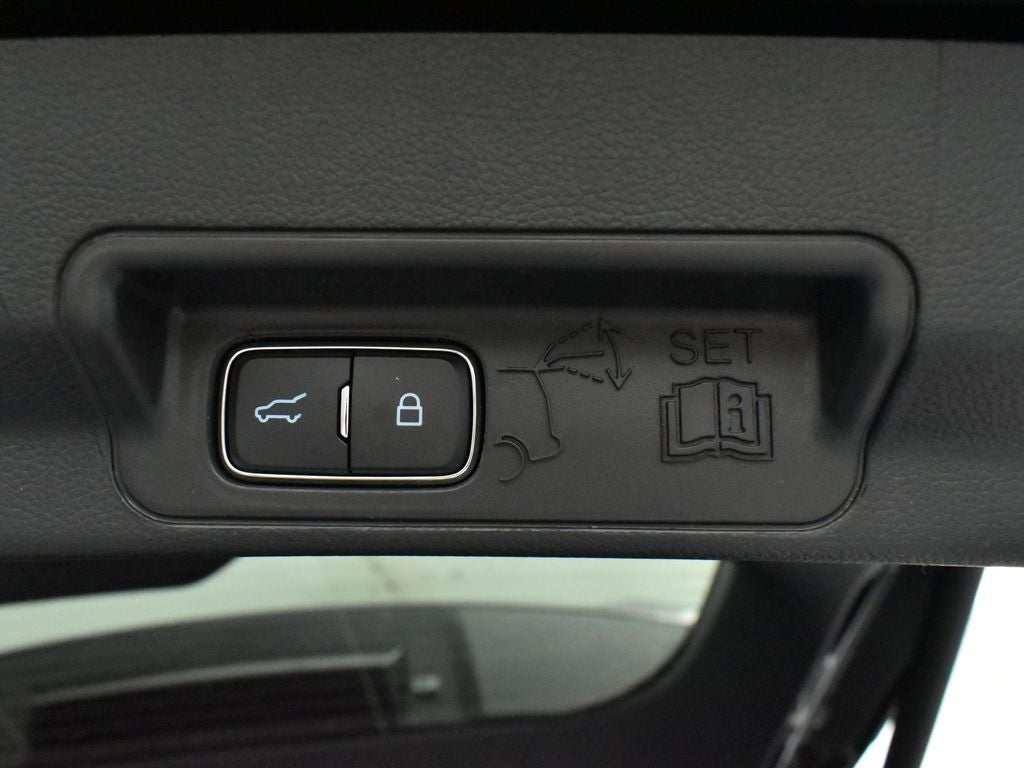 2026 Ford Explorer ST-Line 300A