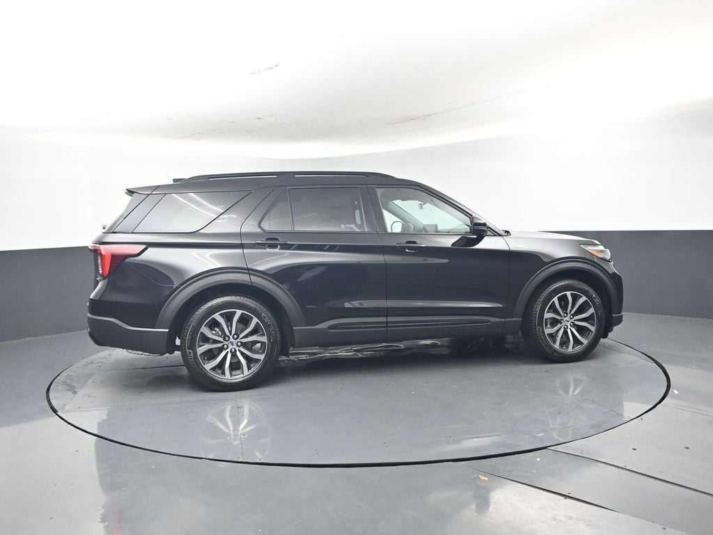 2026 Ford Explorer ST-Line 300A