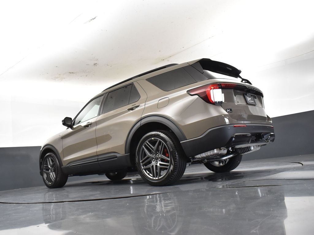 2026 Ford Explorer ST-Line 300A