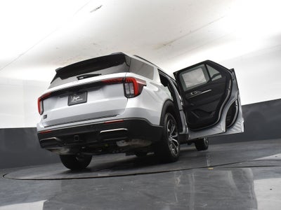 2026 Ford Explorer ST-Line 300A