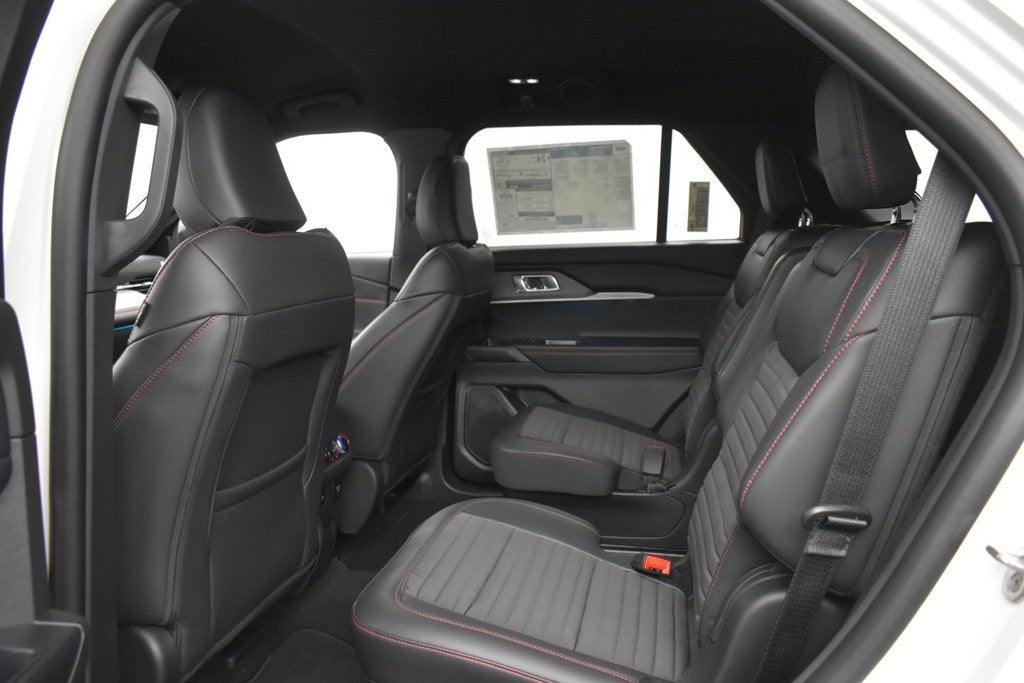 2026 Ford Explorer ST-Line 300A