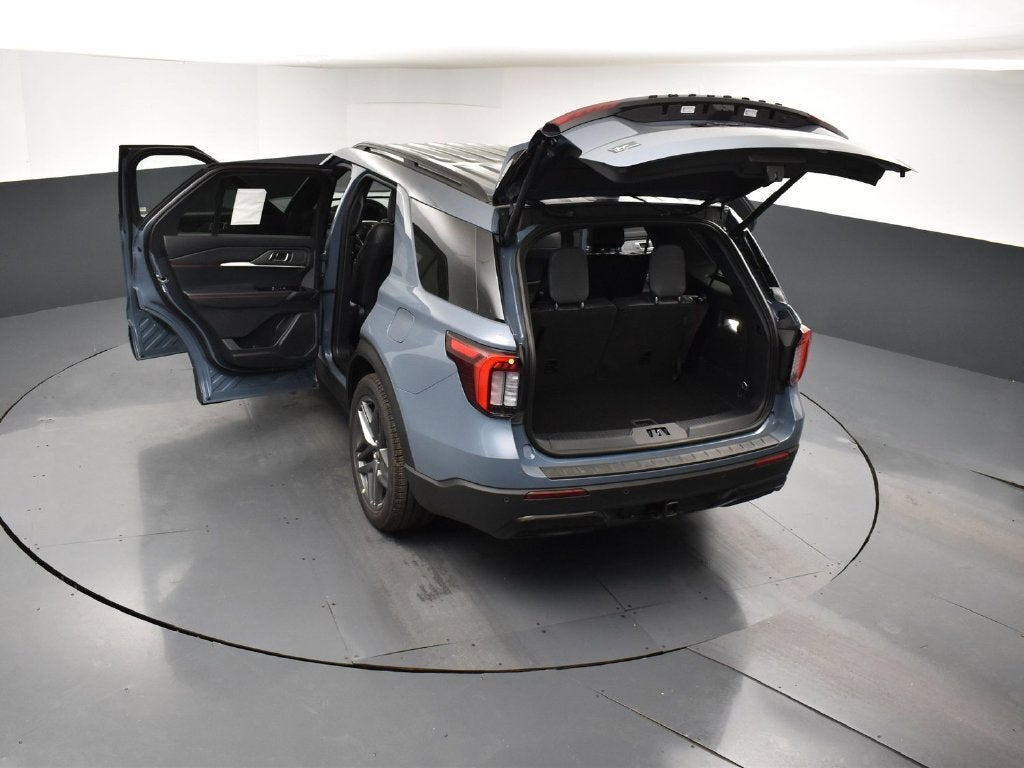 2027 Ford Explorer ST-Line 300A