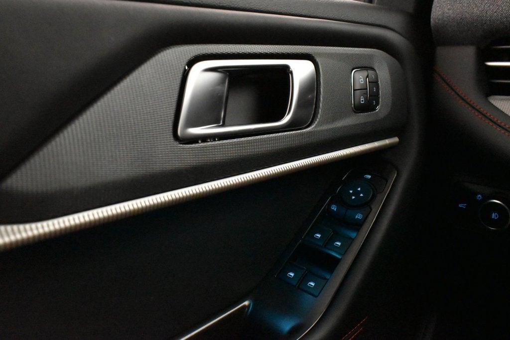 2027 Ford Explorer ST-Line 300A