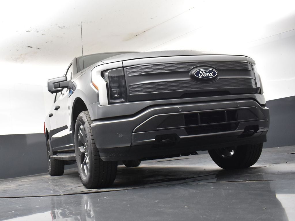 2025 Ford F-150 Lightning Lariat 511A