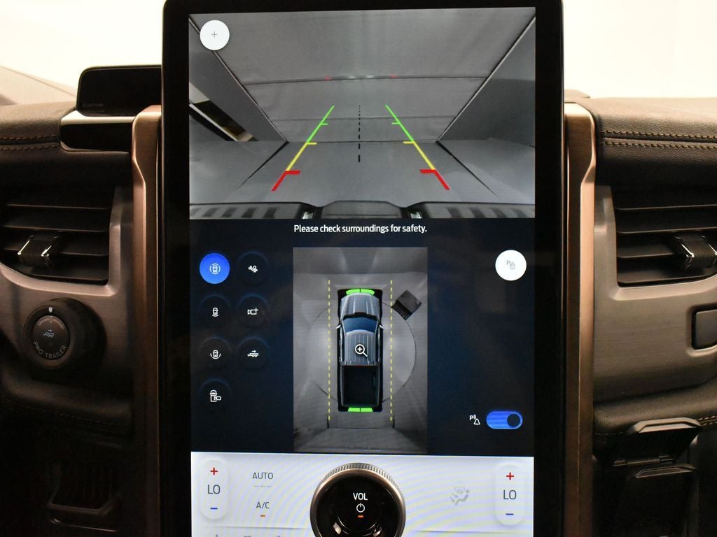 2025 Ford F-150 Lightning Lariat 511A