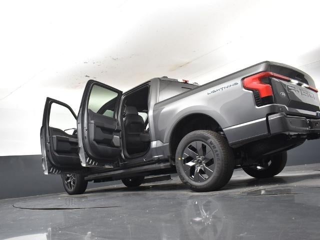 2025 Ford F-150 Lightning Lariat 511A