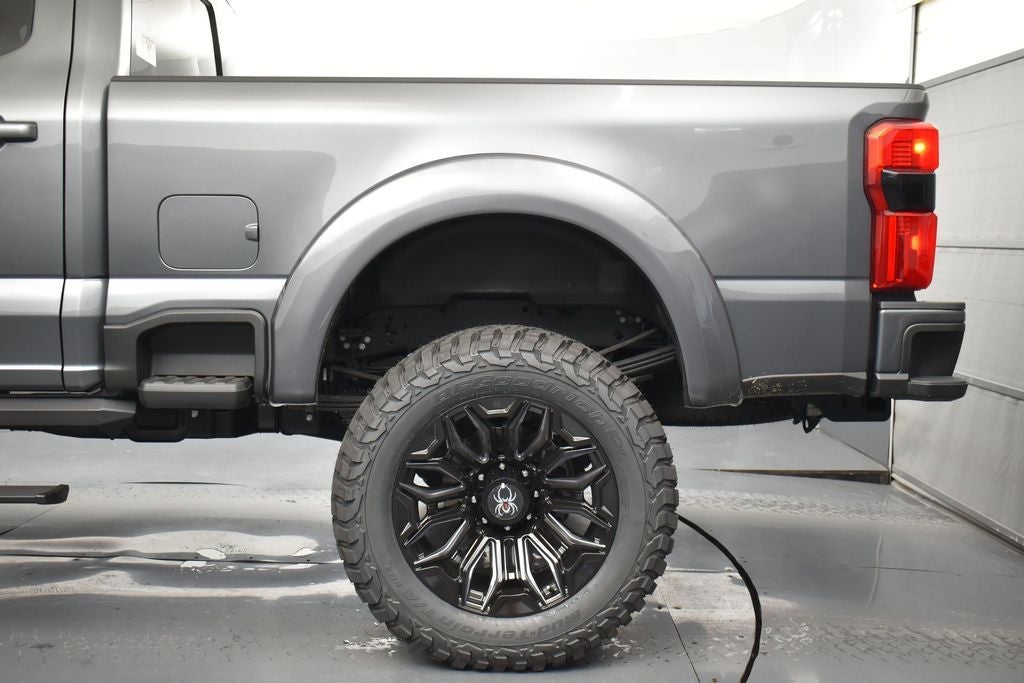 2026 Ford F-250SD Lariat Black Widow