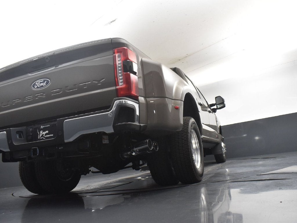 2027 Ford F-350SD Lariat DRW 628A