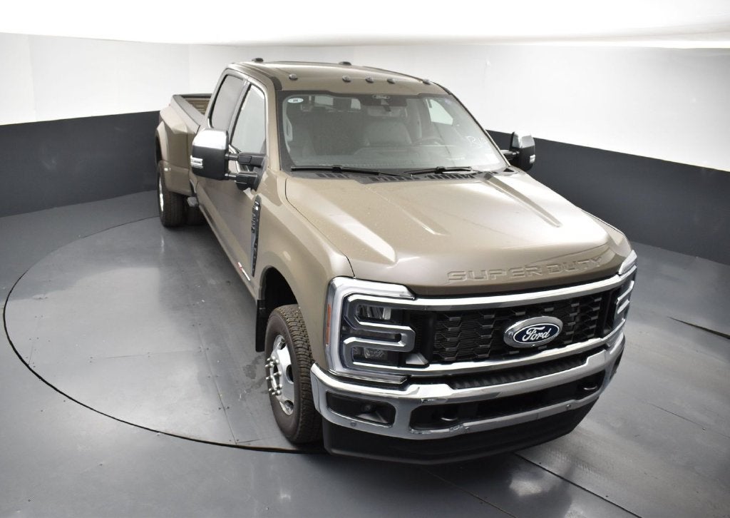 2027 Ford F-350SD Lariat DRW 628A