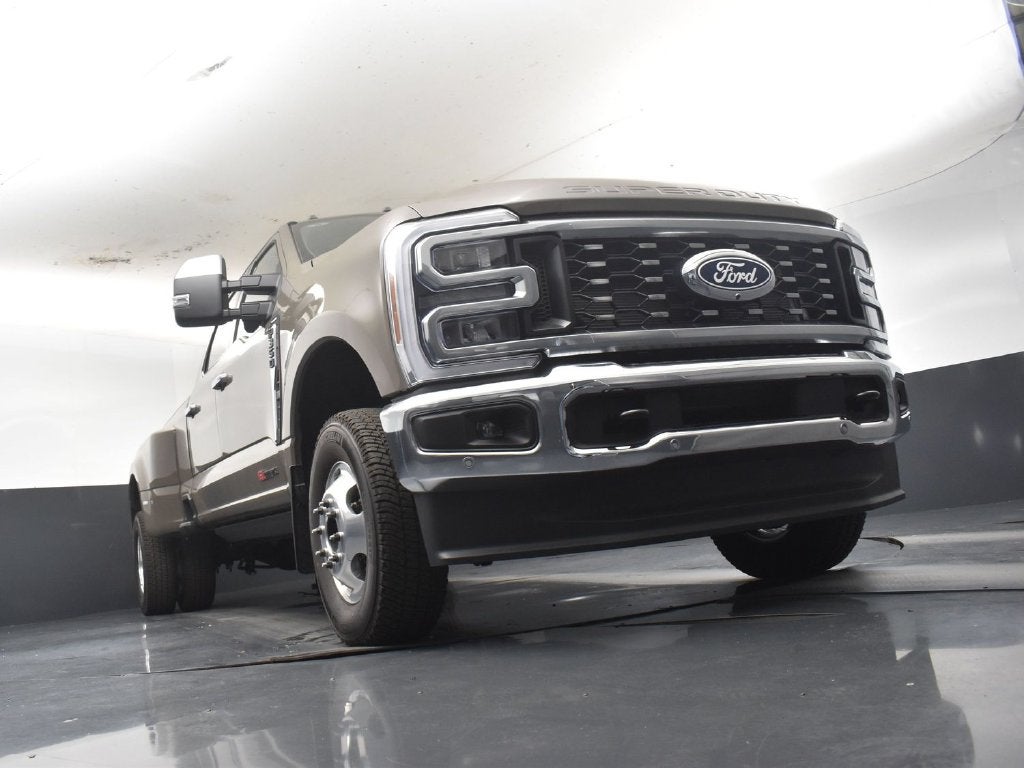 2027 Ford F-350SD Lariat DRW 628A