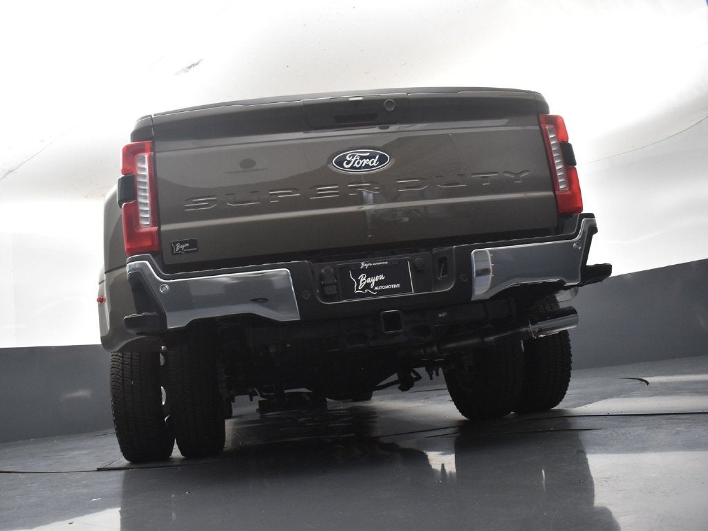 2027 Ford F-350SD Lariat DRW 628A