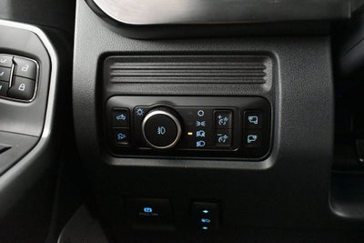2027 Ford F-350SD Lariat DRW 628A