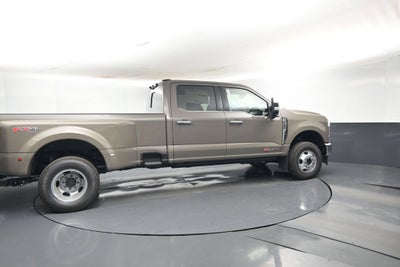 2027 Ford F-350SD Lariat DRW 628A