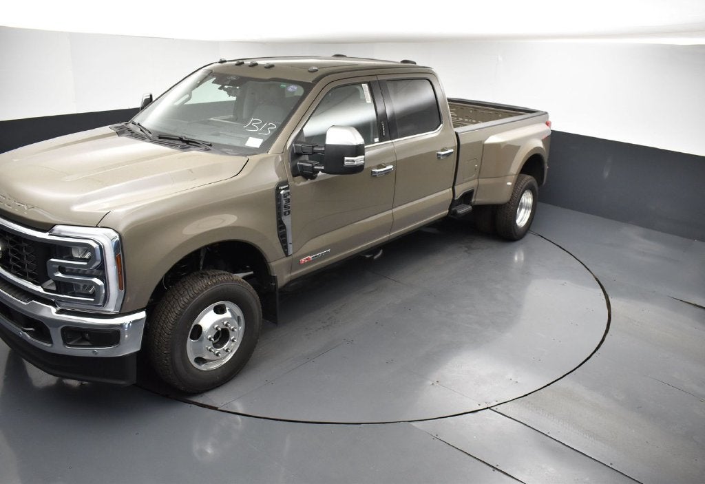 2027 Ford F-350SD Lariat DRW 628A