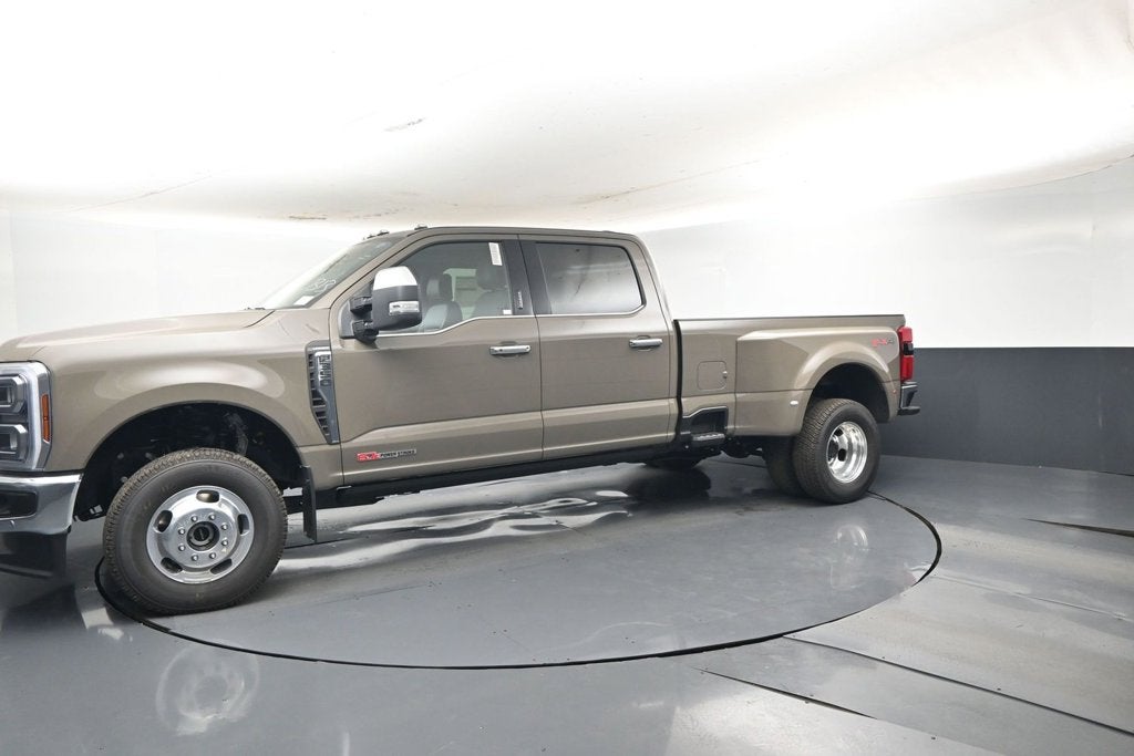 2027 Ford F-350SD Lariat DRW 628A