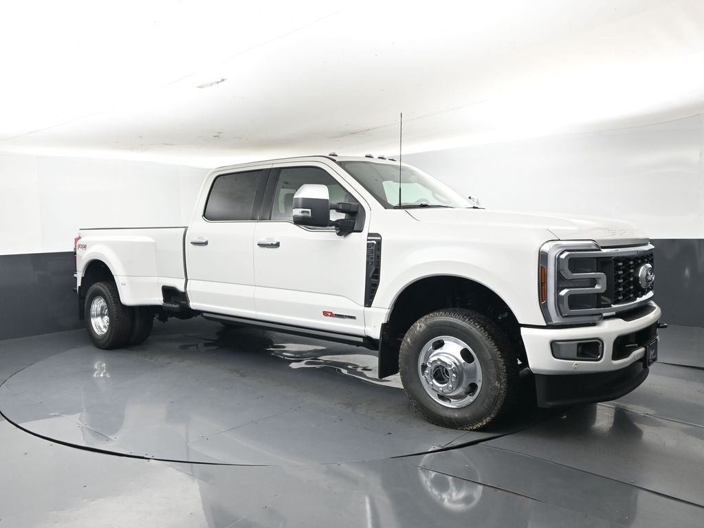 2026 Ford F-350SD Platinum DRW 723A
