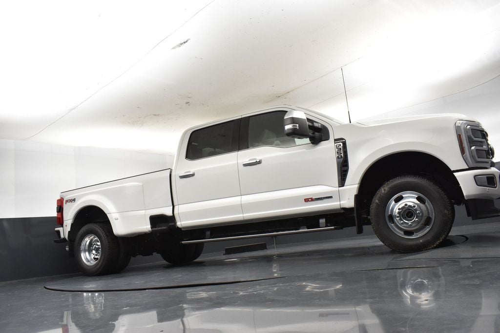 2026 Ford F-350SD Platinum DRW 723A