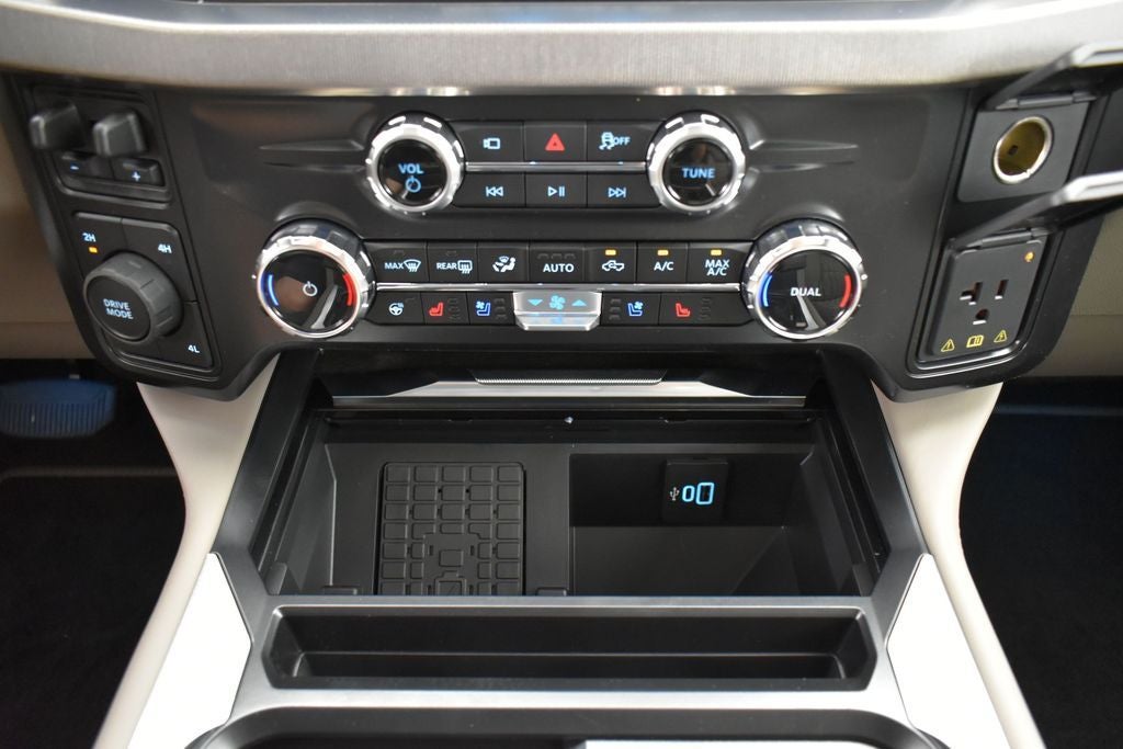 2026 Ford F-350SD Platinum DRW 723A