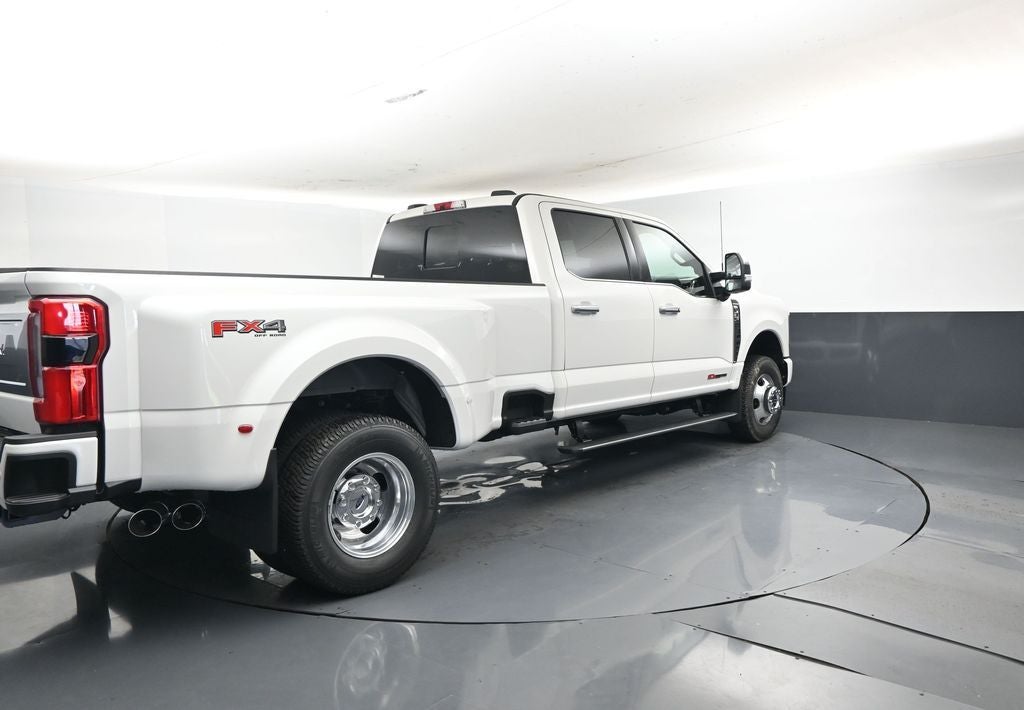2026 Ford F-350SD Platinum DRW 723A