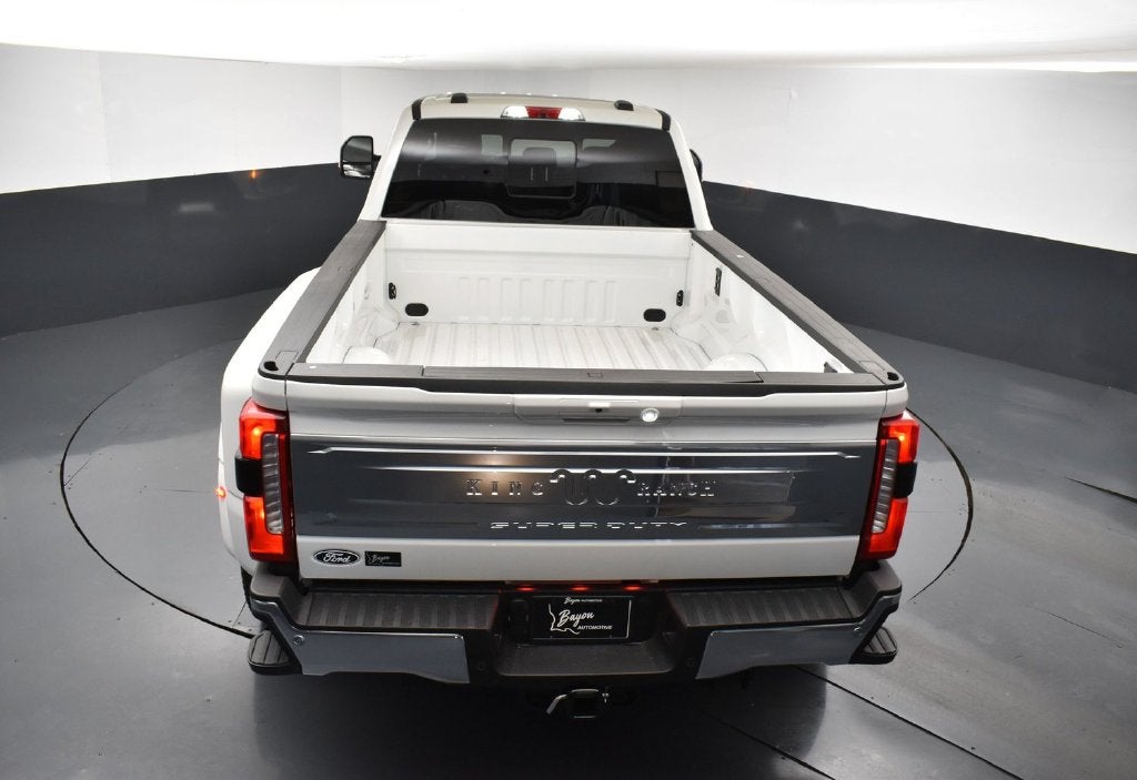 2027 Ford F-350SD King Ranch DRW