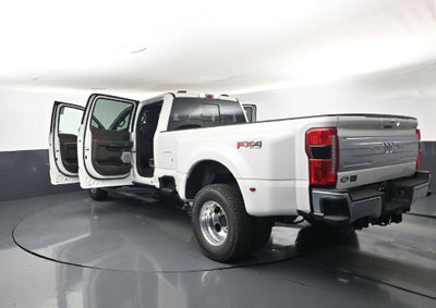 2027 Ford F-350SD King Ranch DRW
