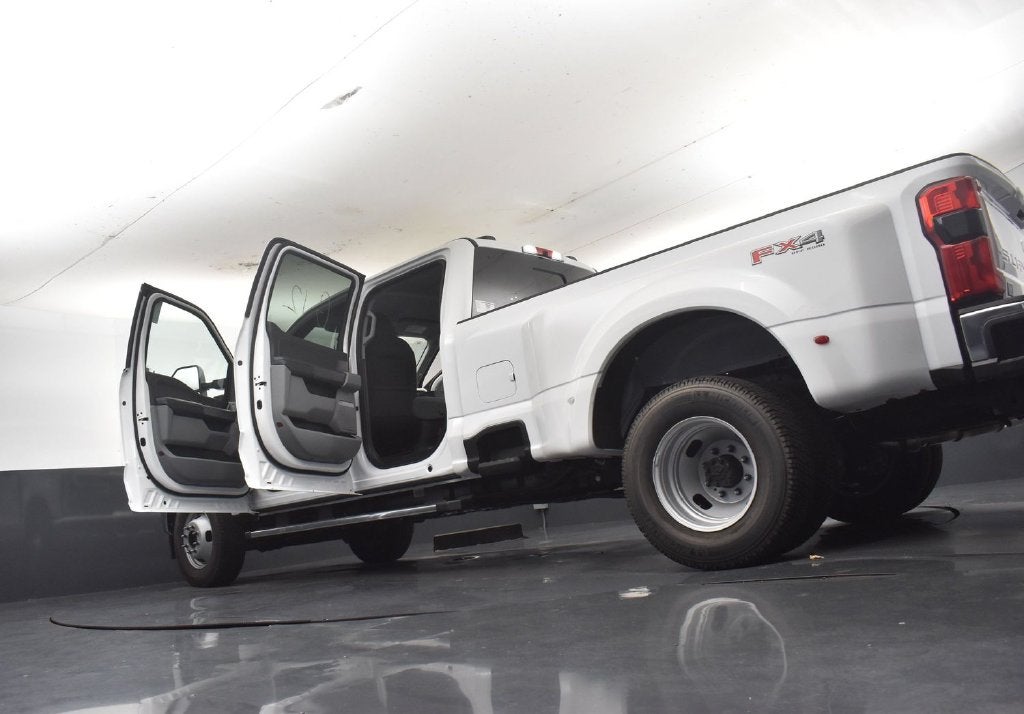 2027 Ford F-350SD XLT DRW