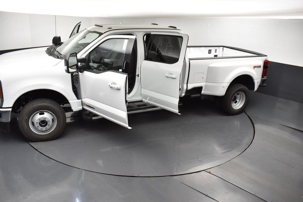2027 Ford F-350SD XLT DRW