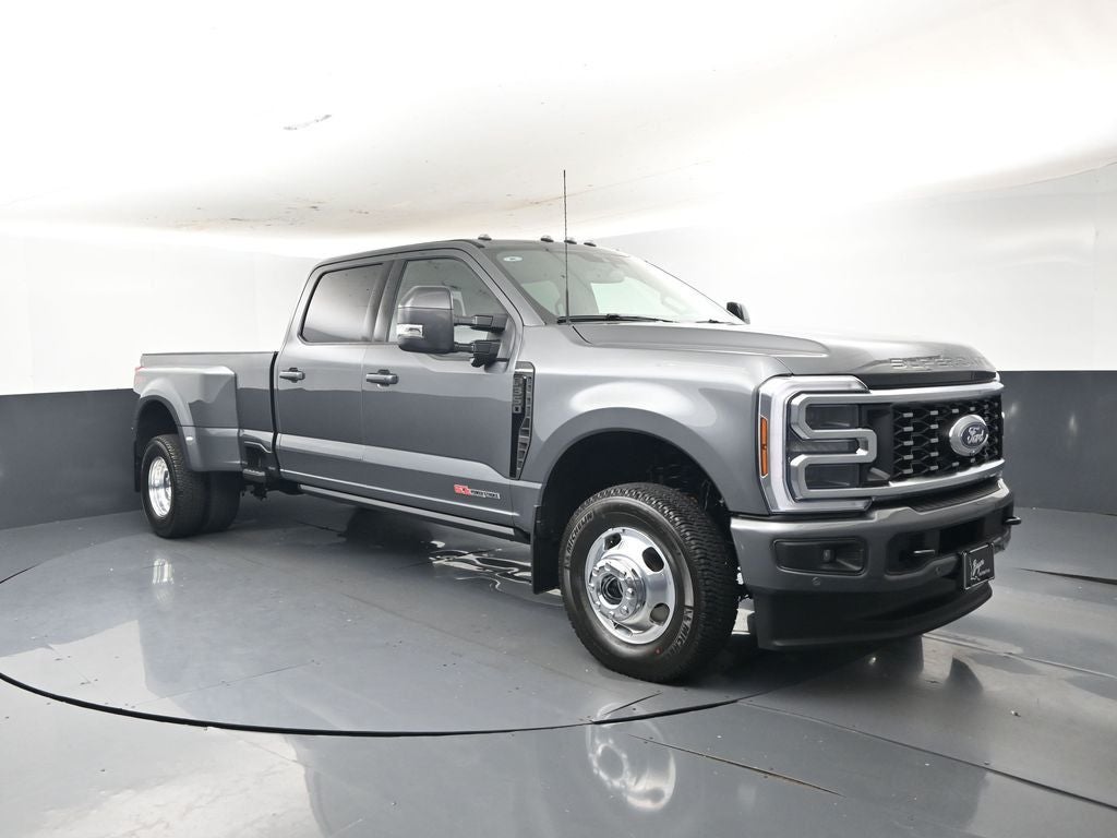 2026 Ford F-350SD Platinum DRW 723A