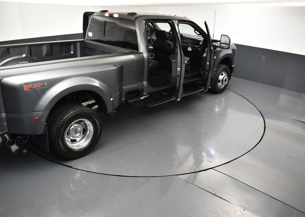 2026 Ford F-350SD Platinum DRW 723A