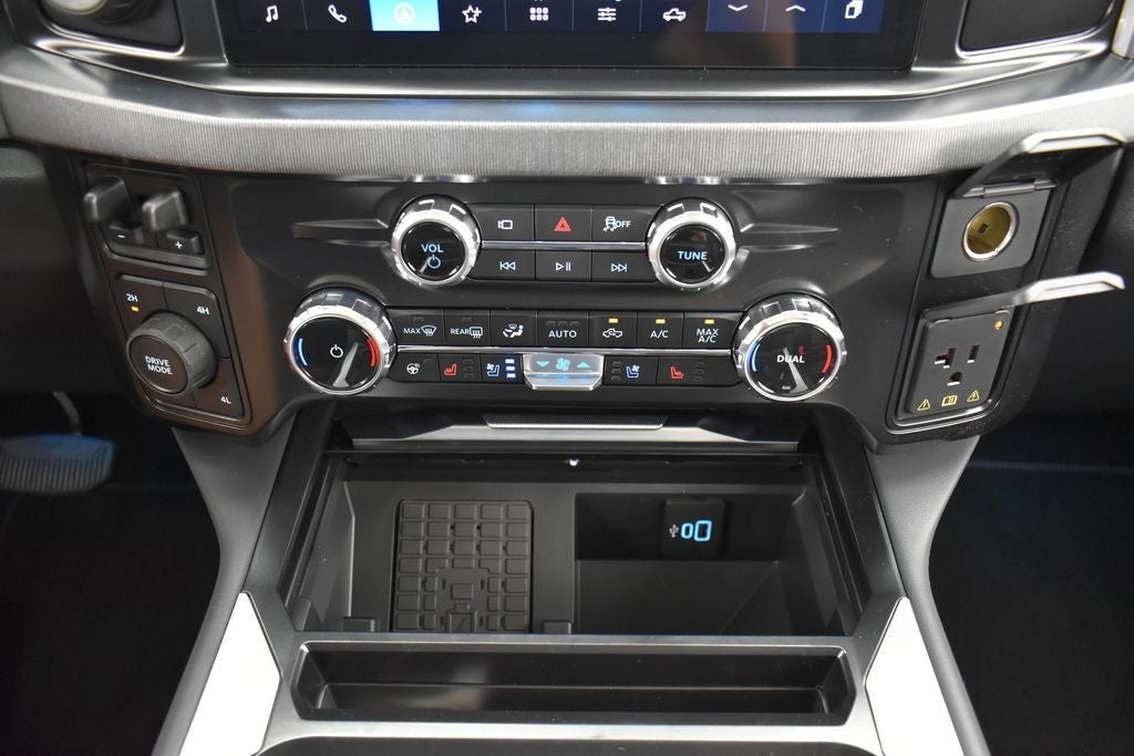 2026 Ford F-350SD Platinum DRW 723A