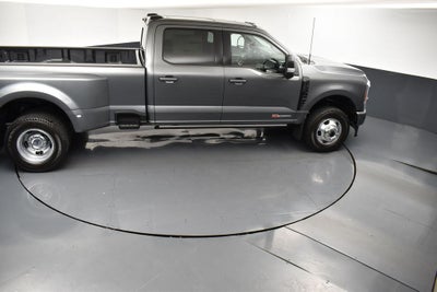 2026 Ford F-350SD Platinum DRW 723A