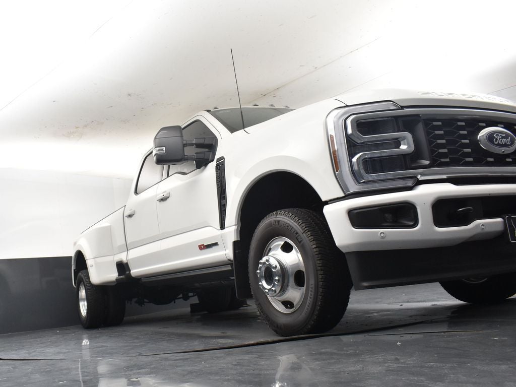2026 Ford F-350SD Platinum 723A DRW