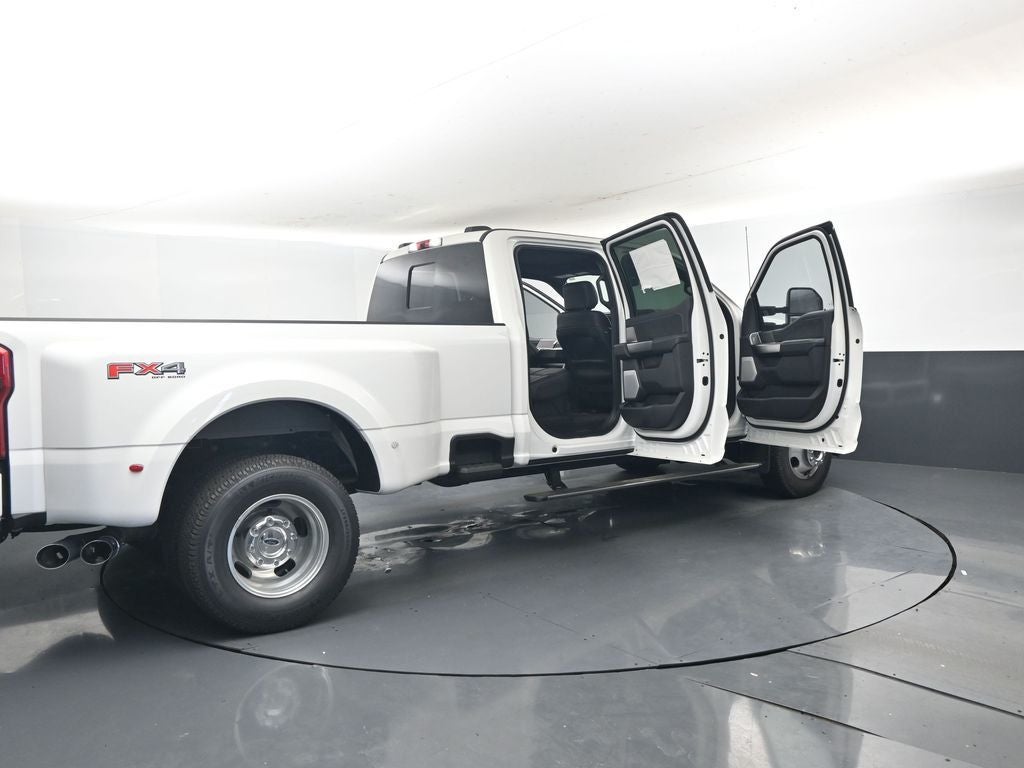 2026 Ford F-350SD Platinum 723A DRW