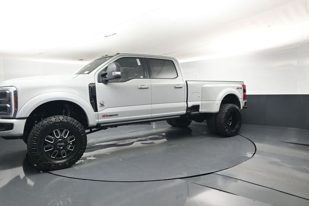 2026 Ford F-350SD Platinum Black Widow