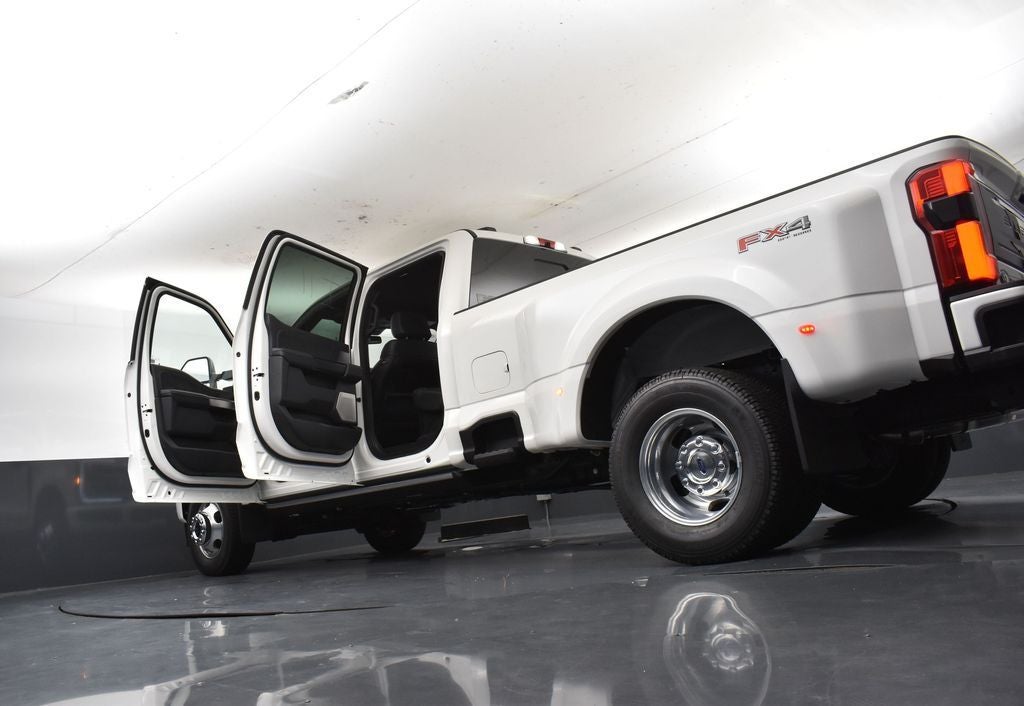 2026 Ford F-350SD Platinum 723A DRW