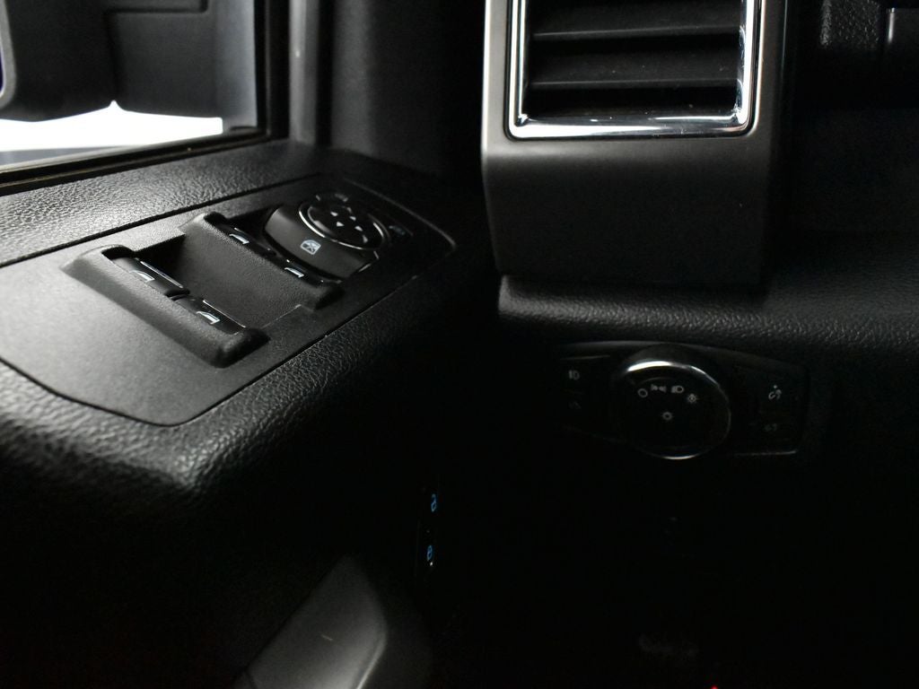 2016 Ford F-150 XLT 302A