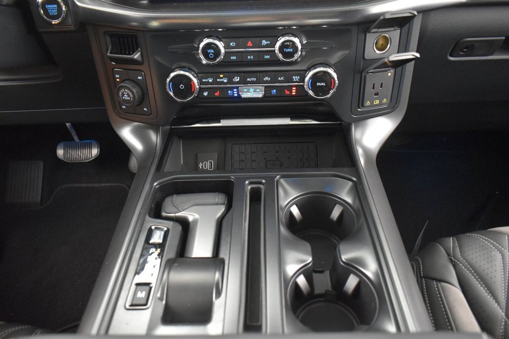 2026 Ford F-150 Lariat Black Widow