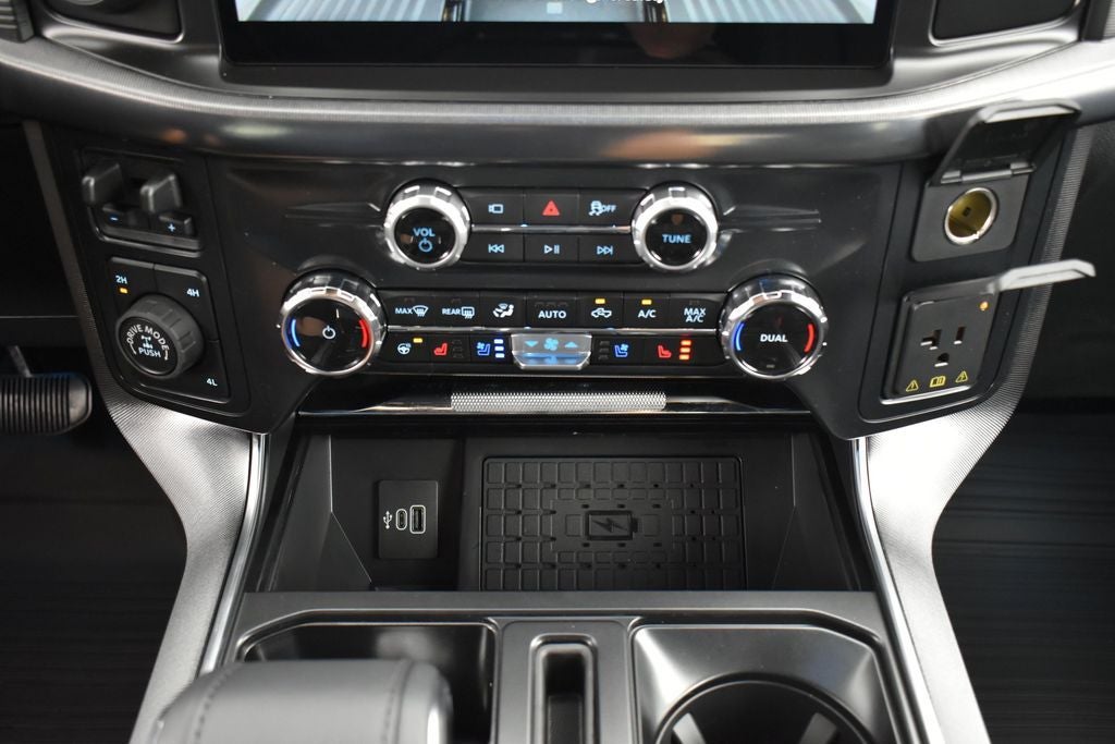 2026 Ford F-150 Platinum 702A