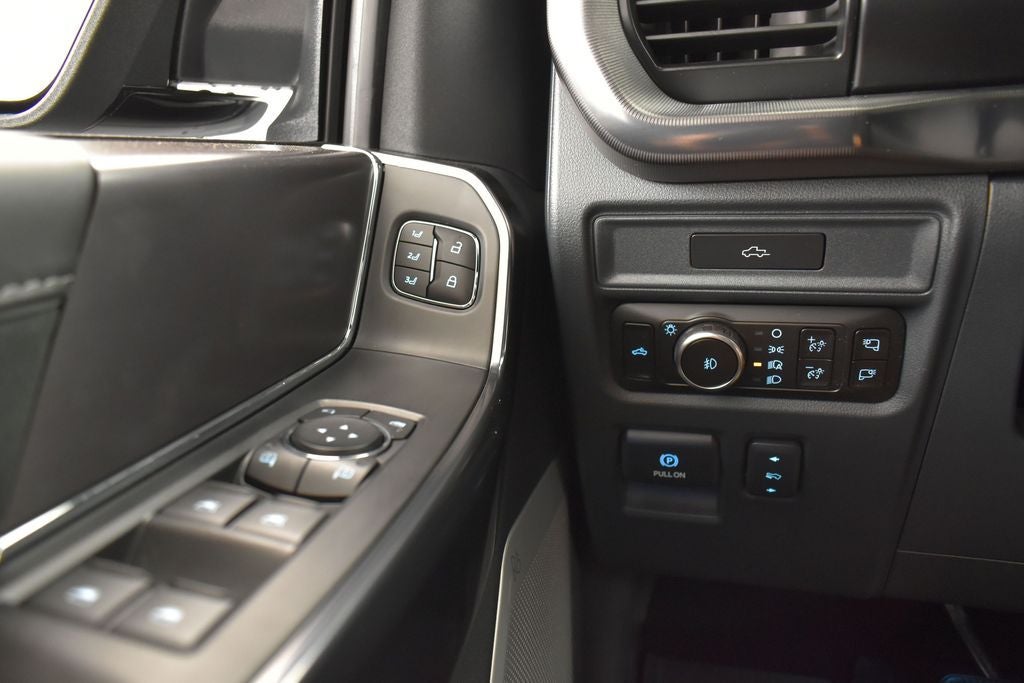 2026 Ford F-150 Platinum 702A