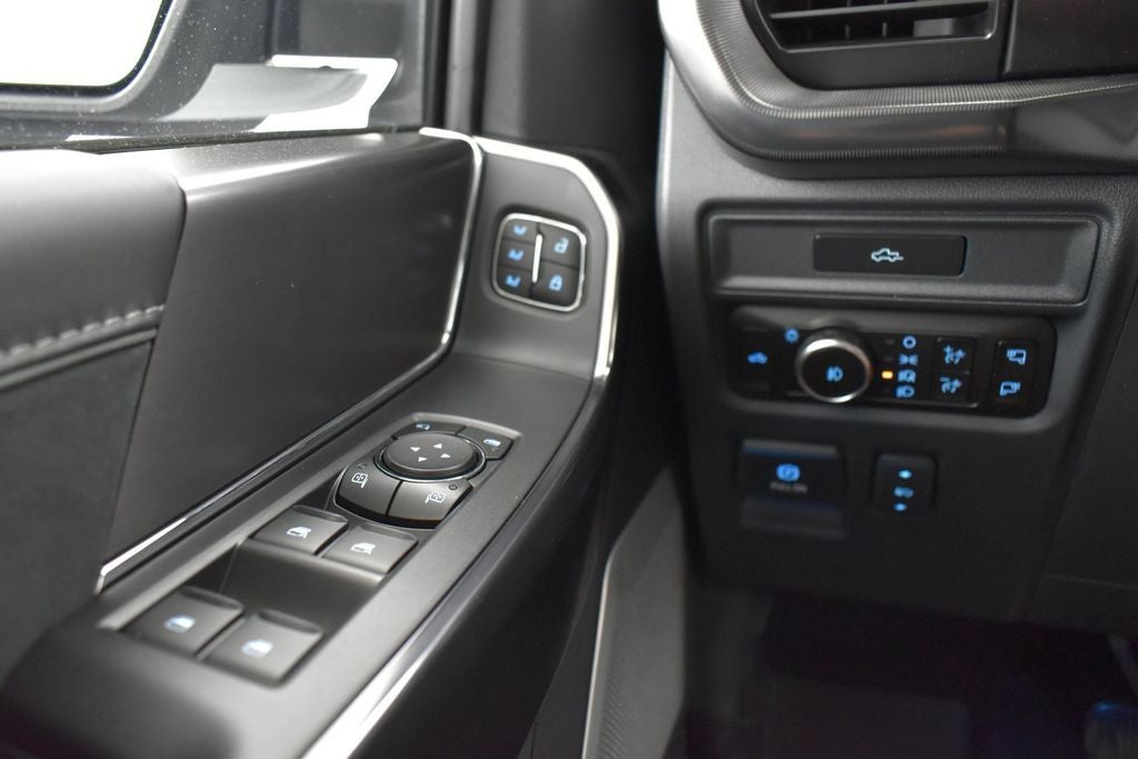 2026 Ford F-150 Platinum 702A