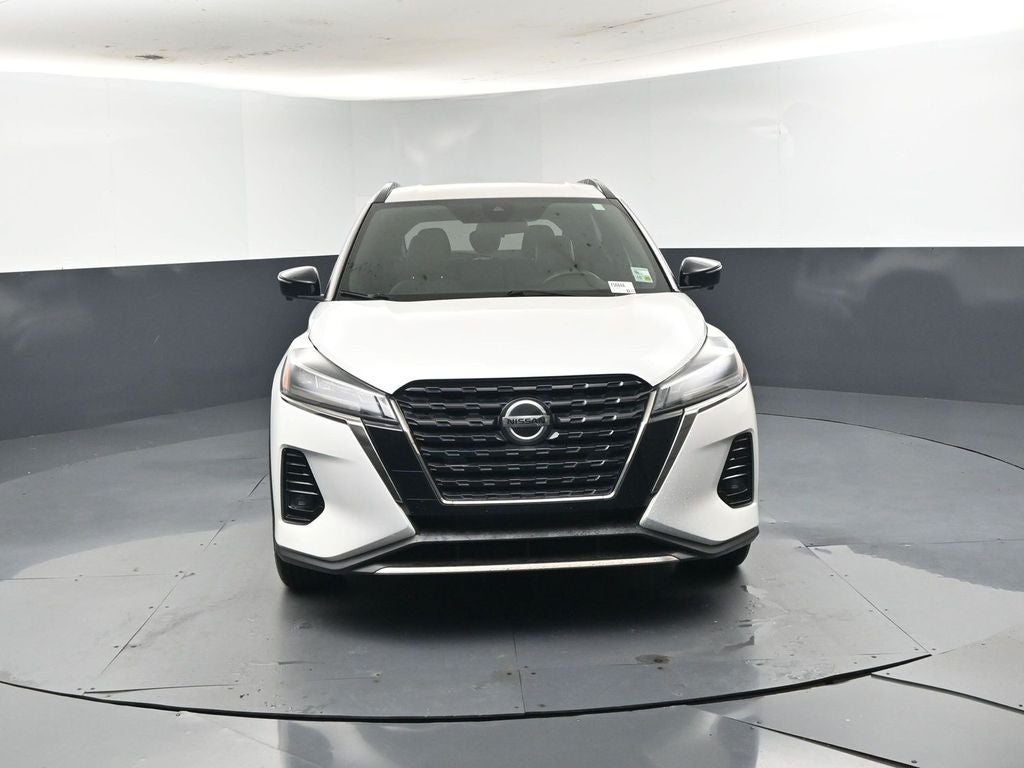 2021 Nissan Kicks SR