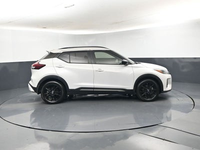 2021 Nissan Kicks SR