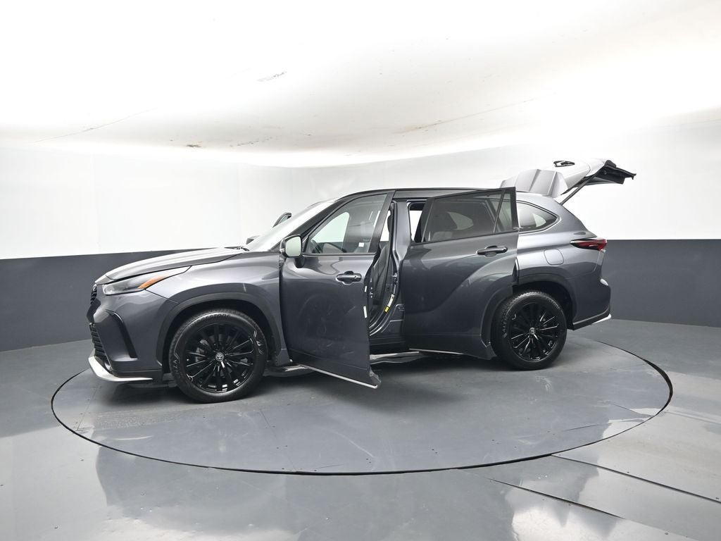2025 Toyota Highlander XSE