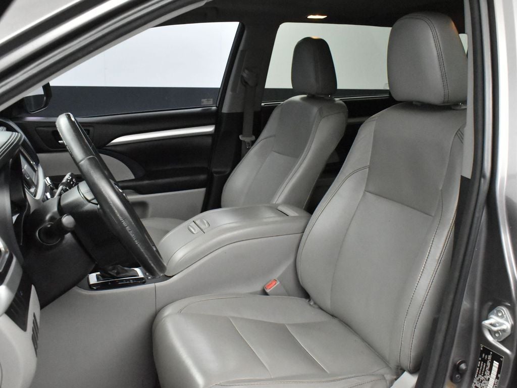 2016 Toyota Highlander XLE V6